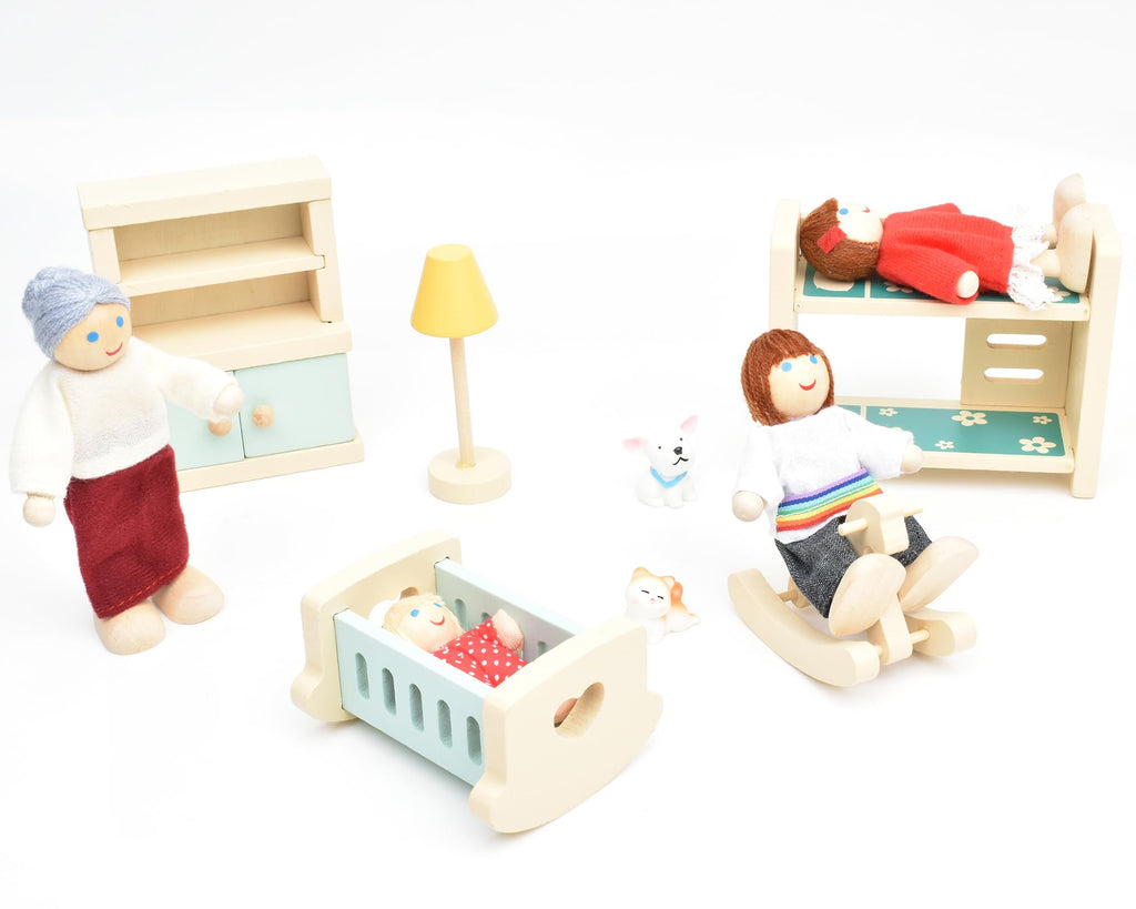 Wooden Dollhouse Dolls Family Set of 7 Miniature Figures and 2 Pets E232266