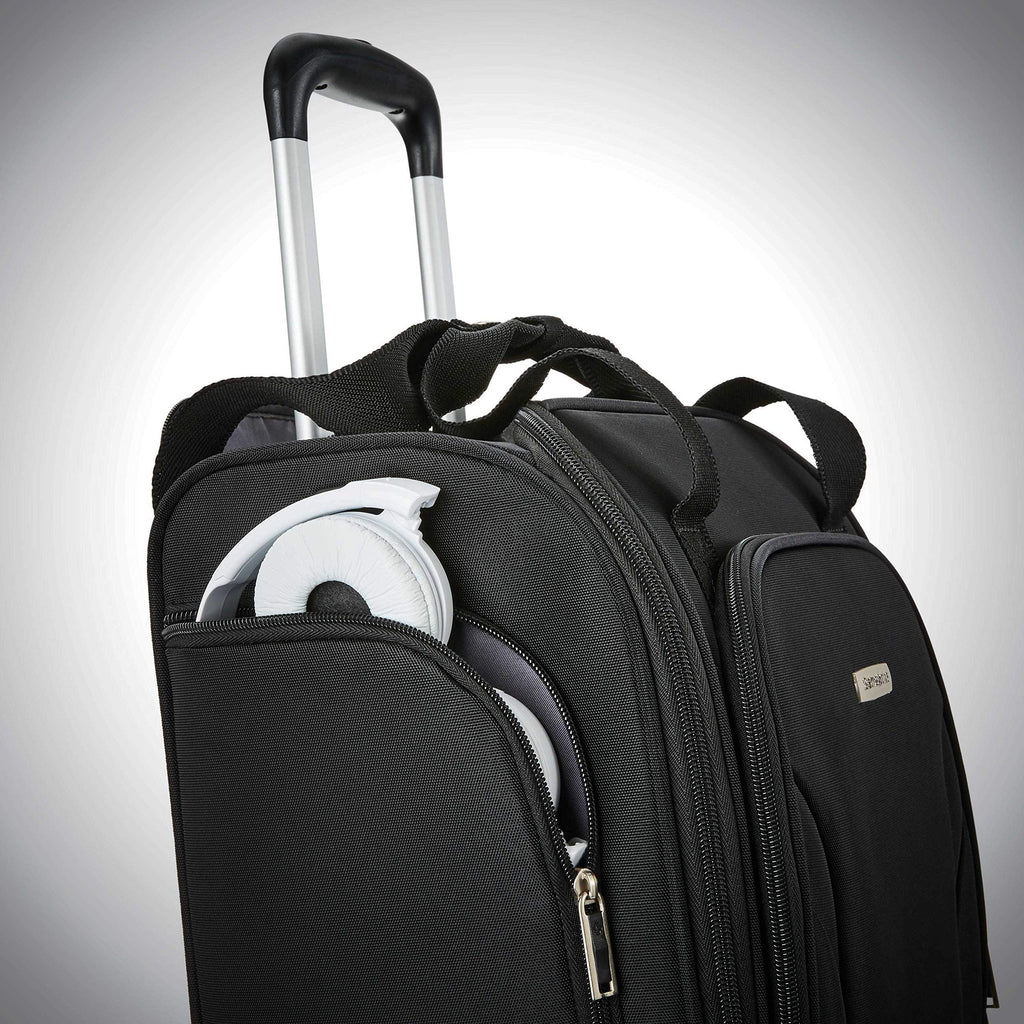 Underseat Carry-On Spinner With USB Port Y81085